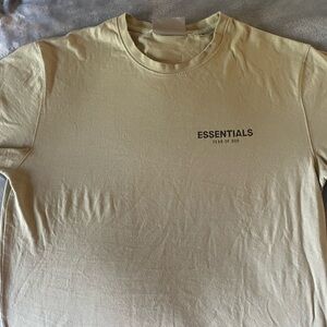 Essential brand t shirt